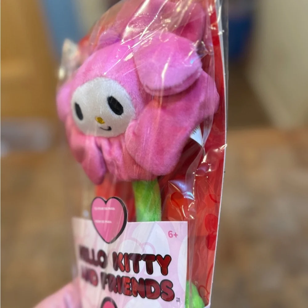 Hello Kitty and Friends Sanrio My Melody Pink Plush Flower Valentine’s Day New